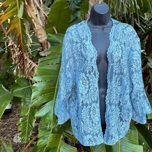 Le Bo’s statements sleeve lace bolero